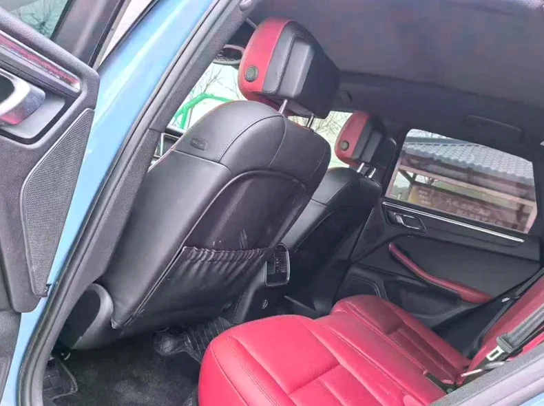 保时捷Macan 后面外观三