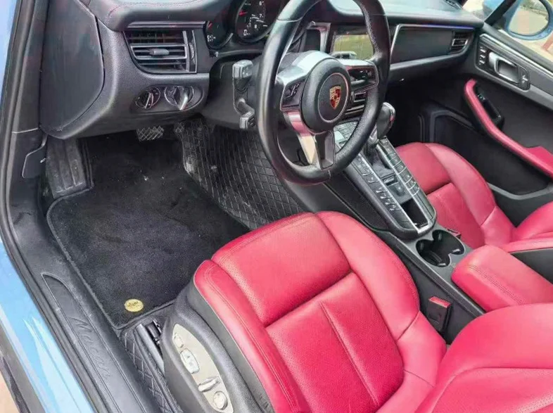 保时捷Macan 后面外观二