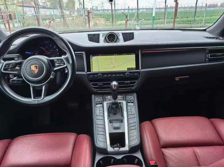 保时捷Macan 后面外观一