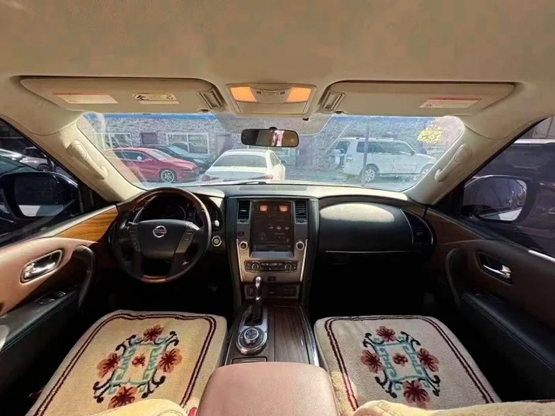 日产途乐 正面外观三