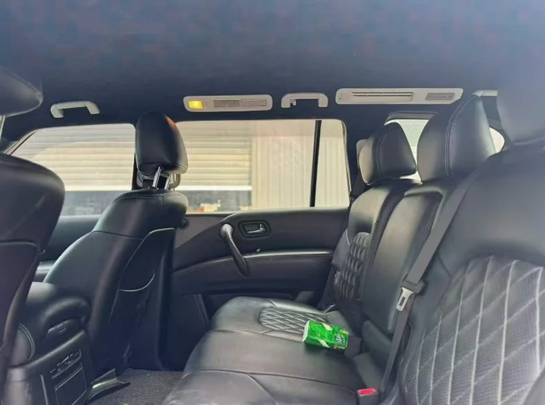 日产途乐 后面外观一