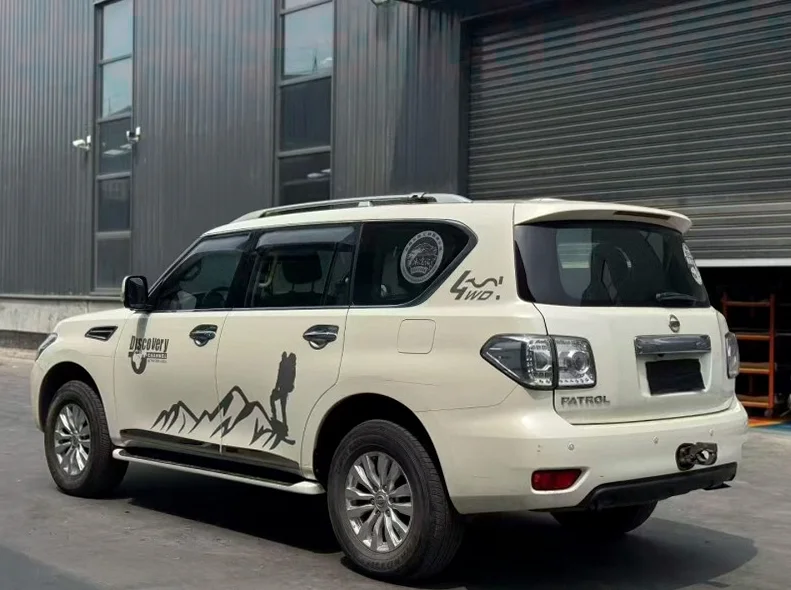 日产途乐 内饰前排