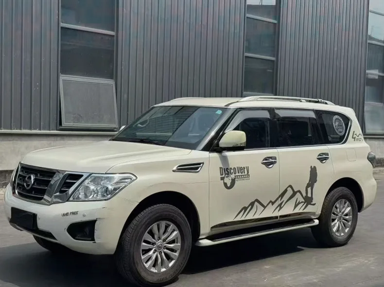 日产途乐 正面外观二