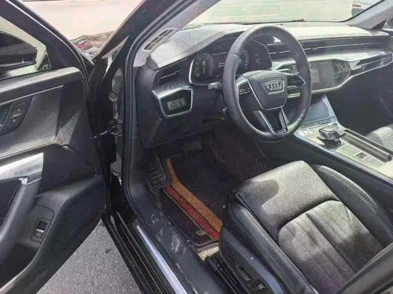 奥迪A6L 后面外观一