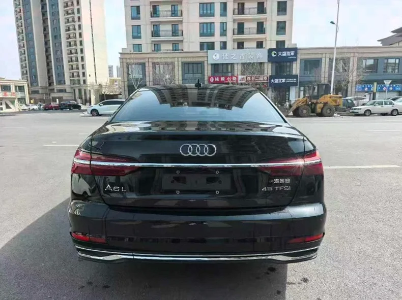 奥迪A6L 内饰后排