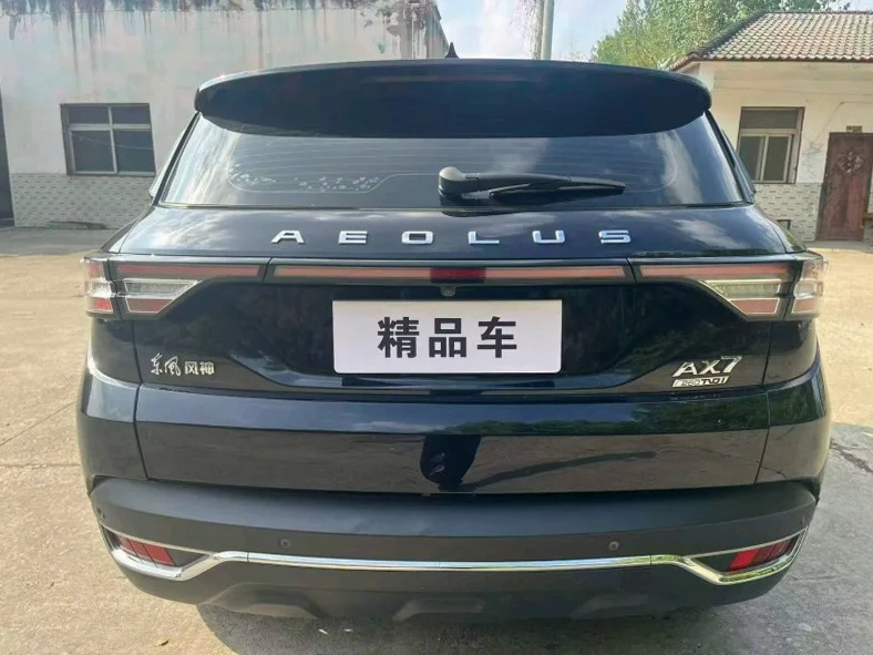 东风ax7 后面外观一