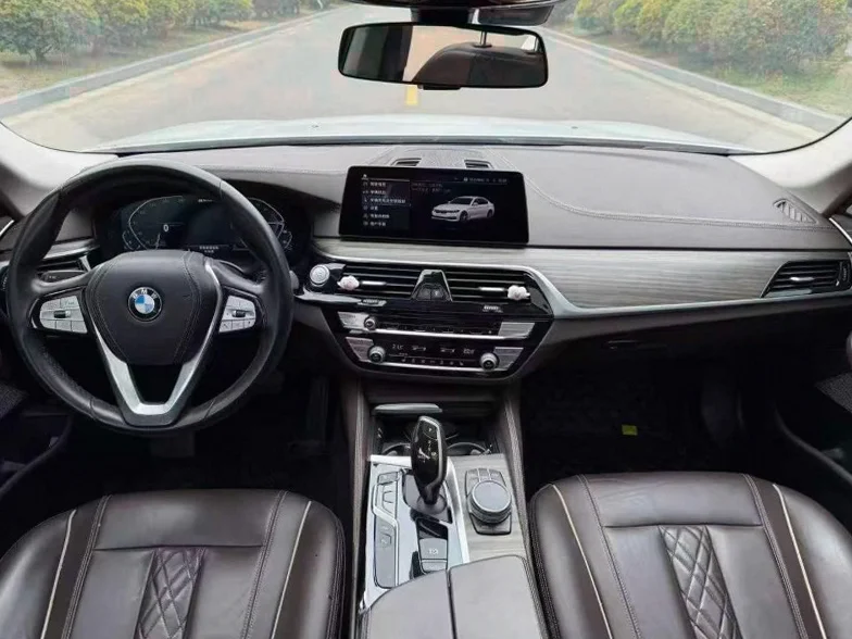 宝马5系 后面外观三