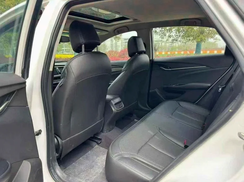 别克英朗 后面外观二