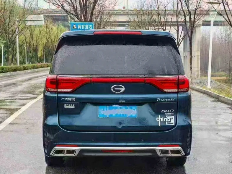 传祺M8 内饰后排