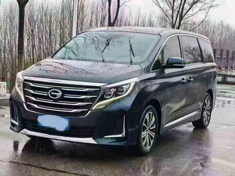 传祺M8 正面外观三