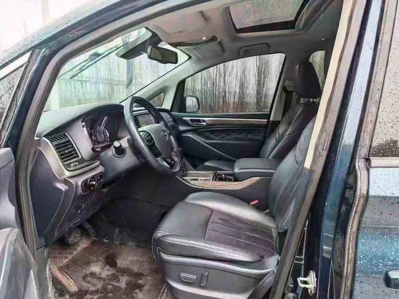 传祺M8 后面外观三