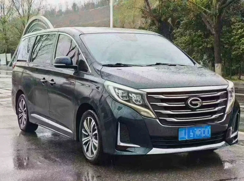 传祺M8 正面外观二