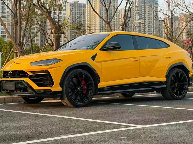 兰博基尼Urus 正面外观二