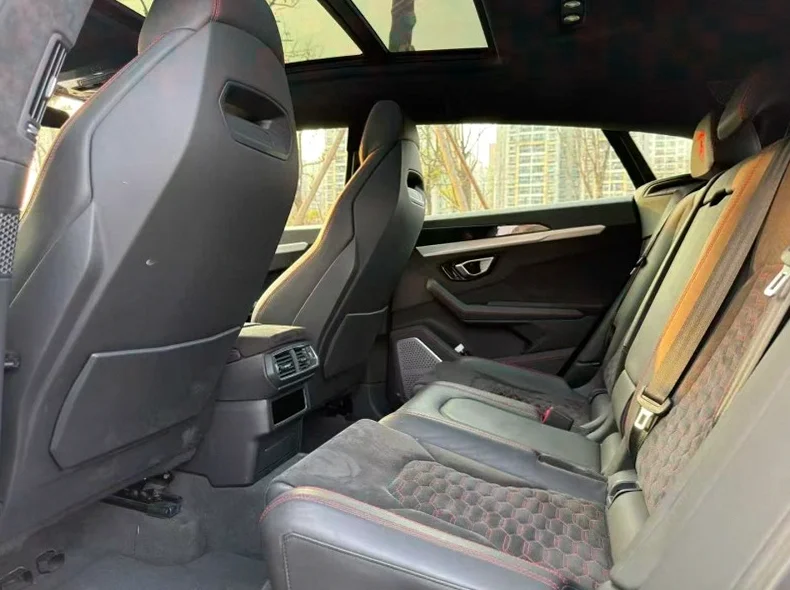 兰博基尼Urus 后面外观二