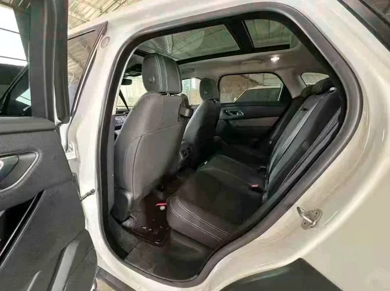 路虎揽胜星脉 后面外观三