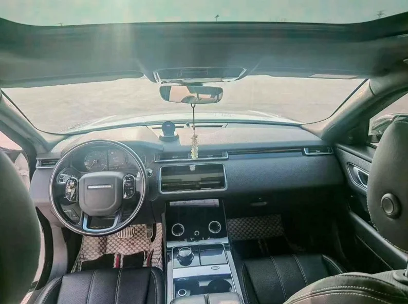 路虎揽胜星脉 后面外观二