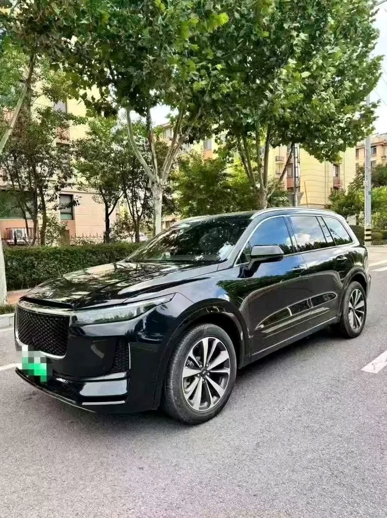 理想ONE 正面外观二