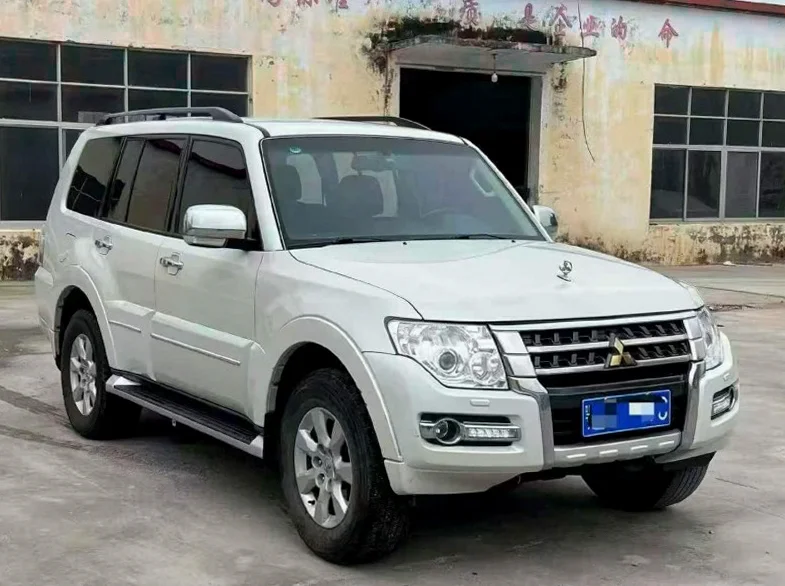三菱帕杰罗 正面外观二