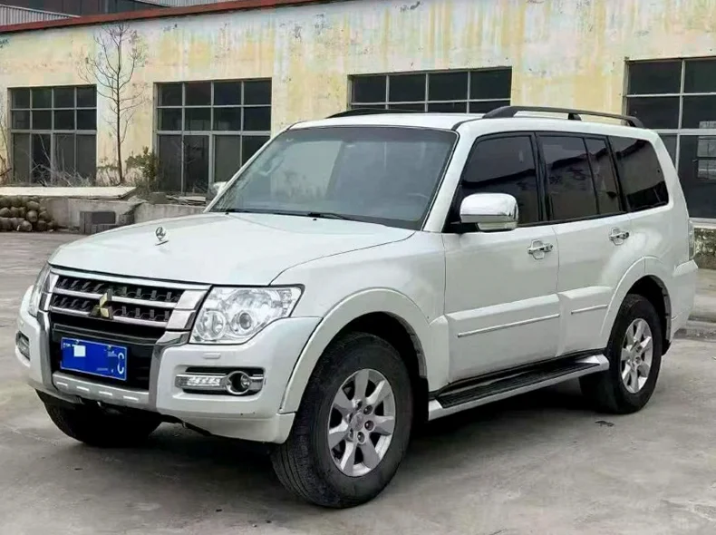 三菱帕杰罗 正面外观三