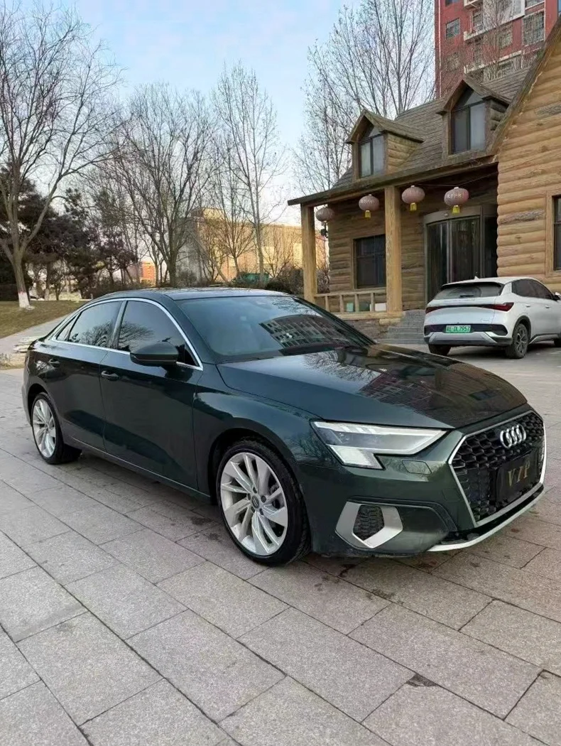 奥迪A3 正面外观三