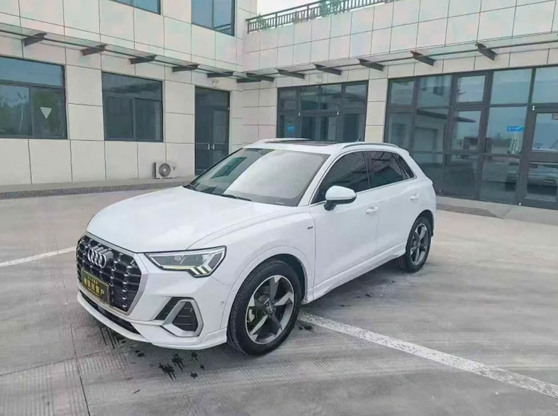 奥迪Q3 正面外观二