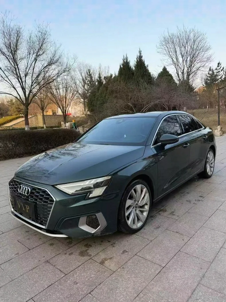 奥迪A3 正面外观二