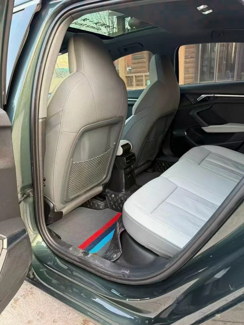 奥迪A3 内饰前排