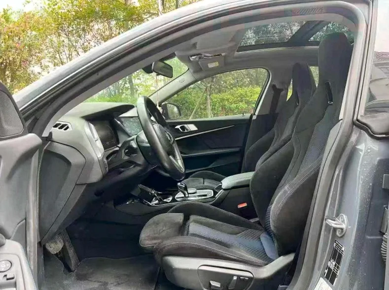 宝马2系 后面外观三