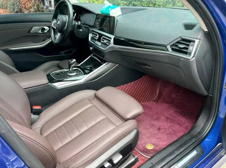 宝马3系 驾驶室