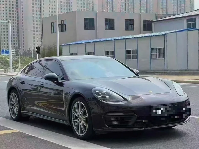 保时捷帕拉梅拉 正面外观二