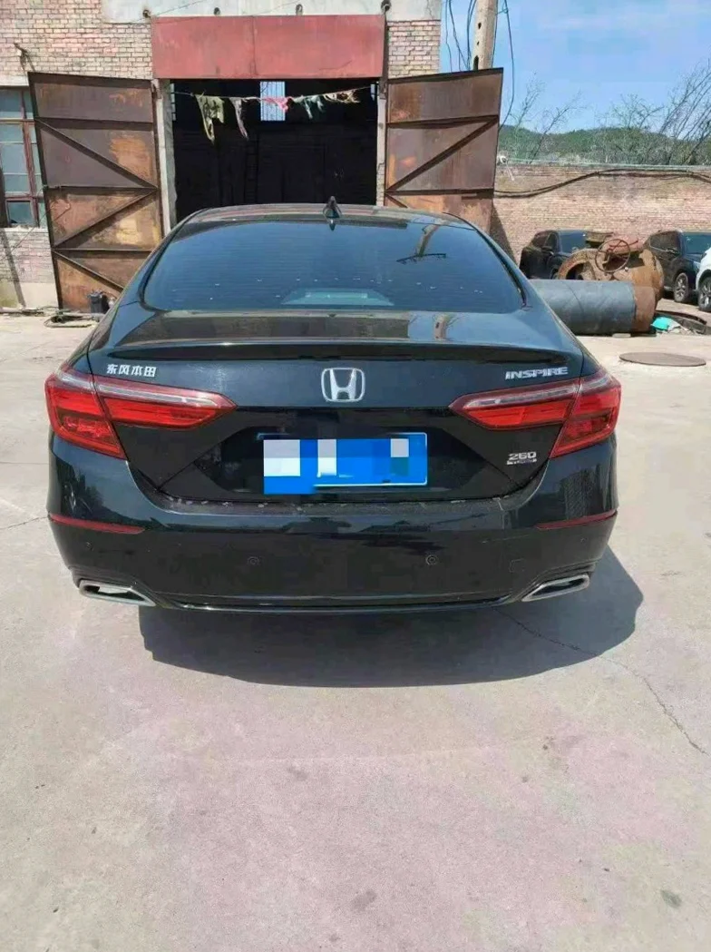 本田英诗派 内饰前排