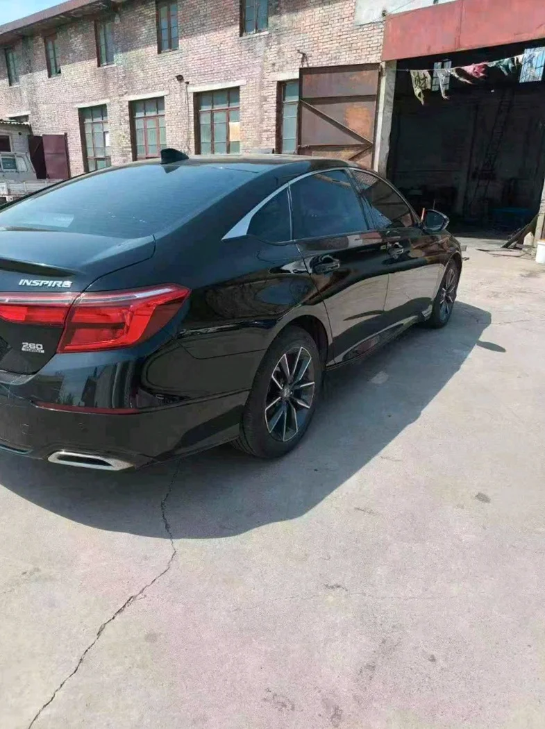 本田英诗派 内饰后排