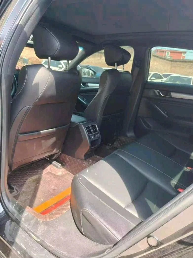 本田英诗派 后面外观三