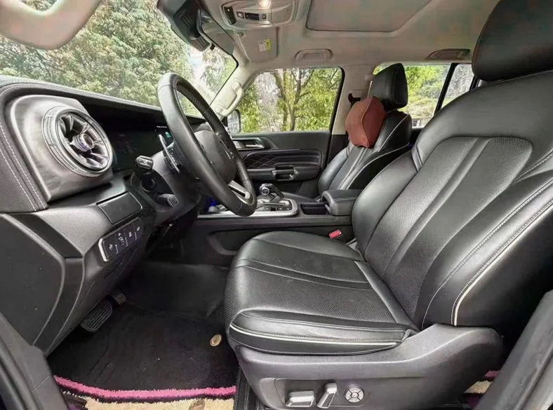 长城汽车坦克 后面外观一