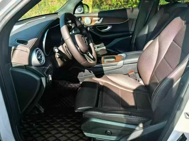 奔驰GLC 后面外观一