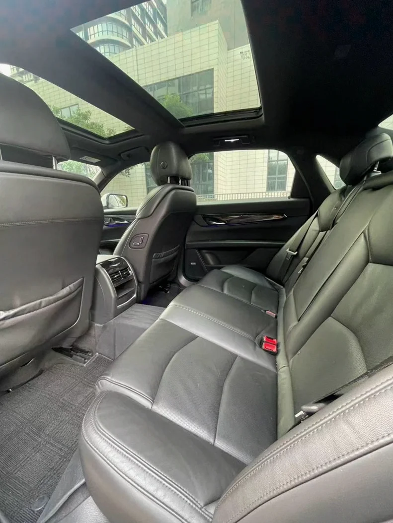 凯迪拉克CT6 后面外观一