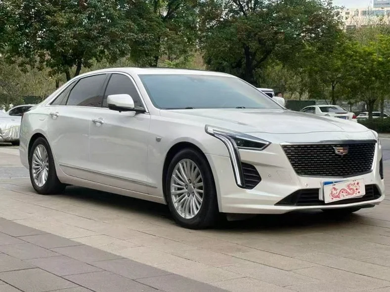 凯迪拉克CT6 正面外观二