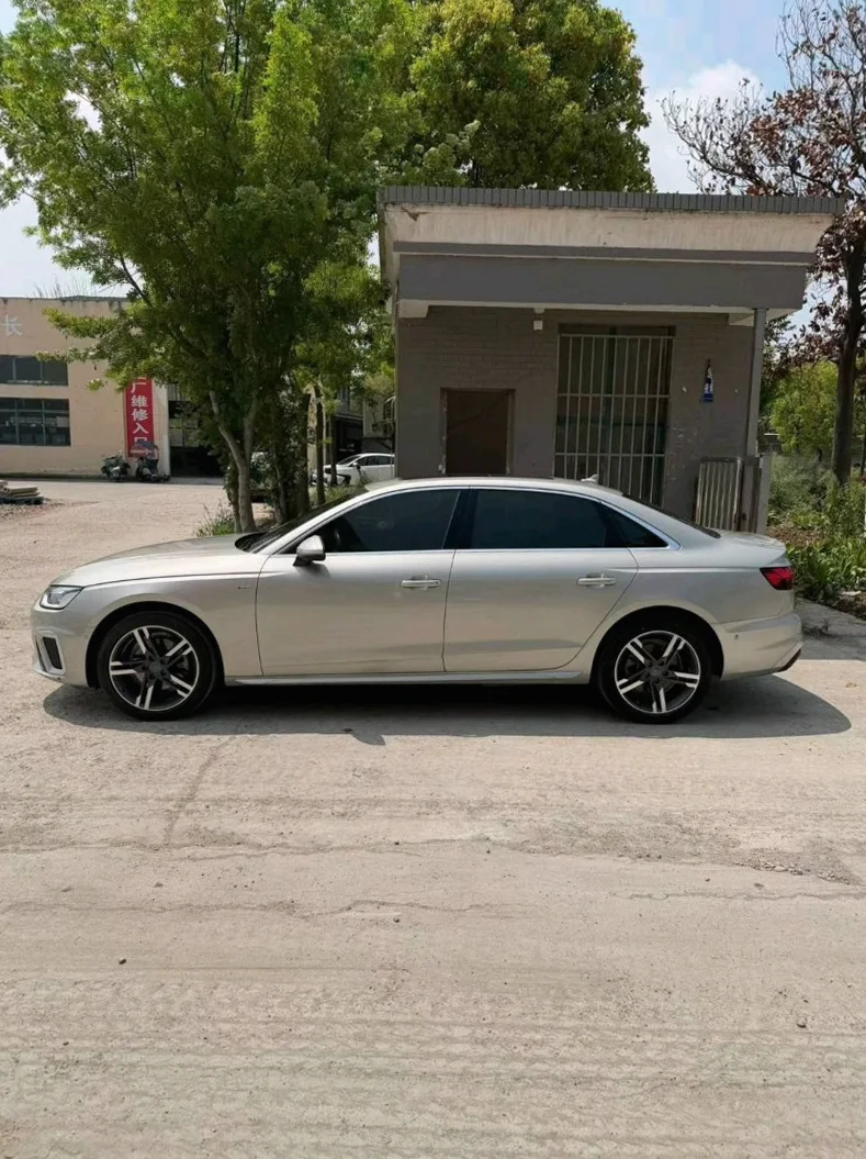 奥迪A4L 后面外观三