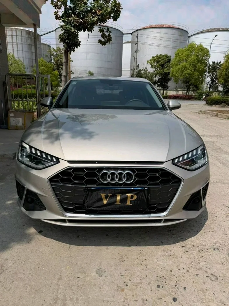 22年奥迪A4L 40进享人生版