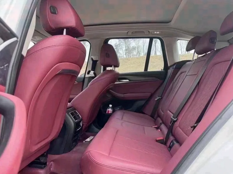 宝马X3 后面外观三