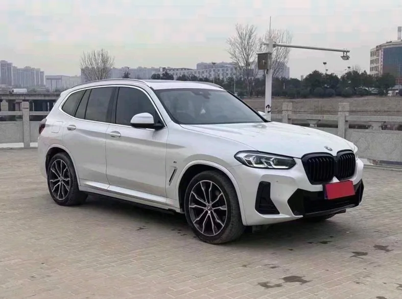 宝马X3 正面外观二