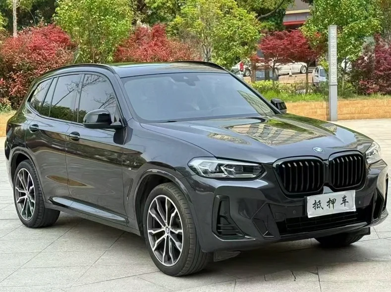 宝马X3 正面外观二