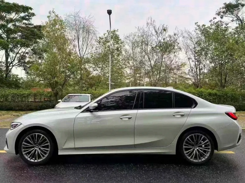 宝马3系 内饰后排