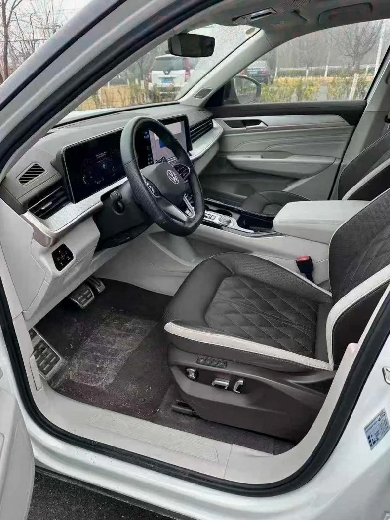 大众揽巡 后面外观三