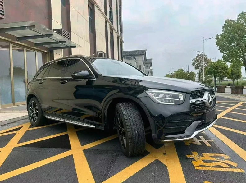 奔驰GLC 正面外观二