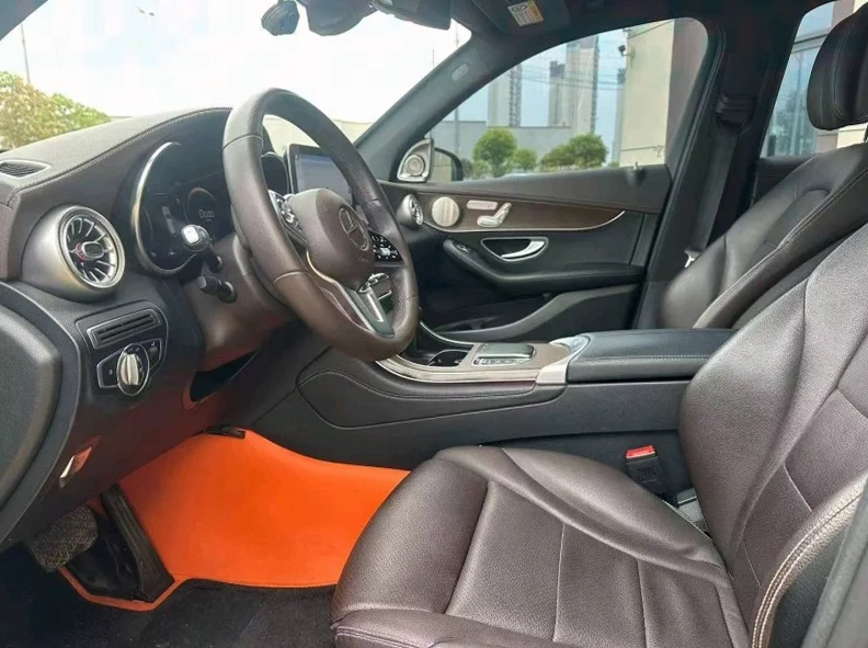 奔驰GLC 后面外观一