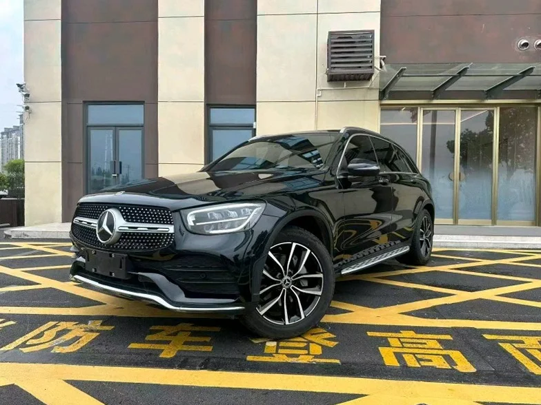 奔驰GLC 正面外观三