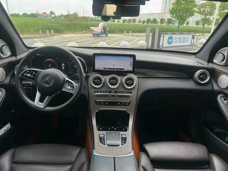 奔驰GLC 后面外观三