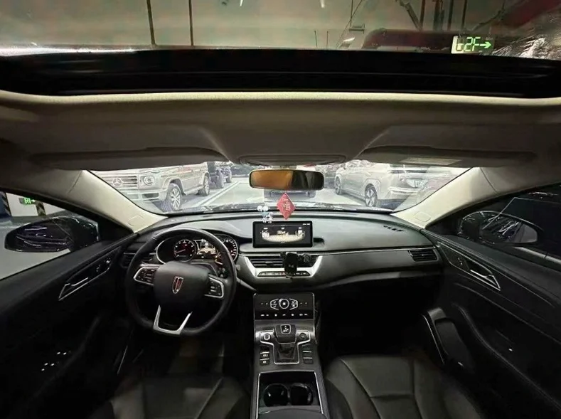 红旗H5 后面外观二