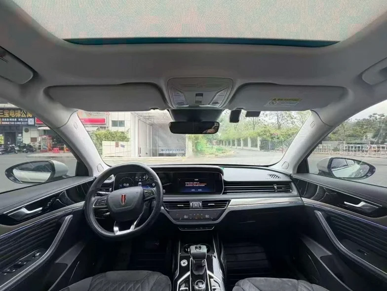 红旗HS5 后面外观二